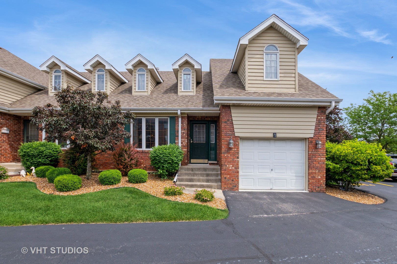 6404 Peachtree Court Unit: 1
