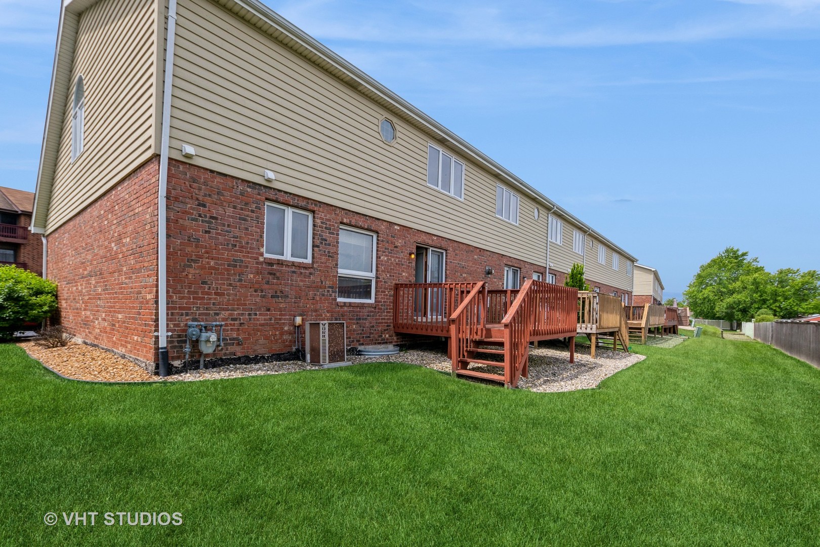 6404 Peachtree Court Unit: 1