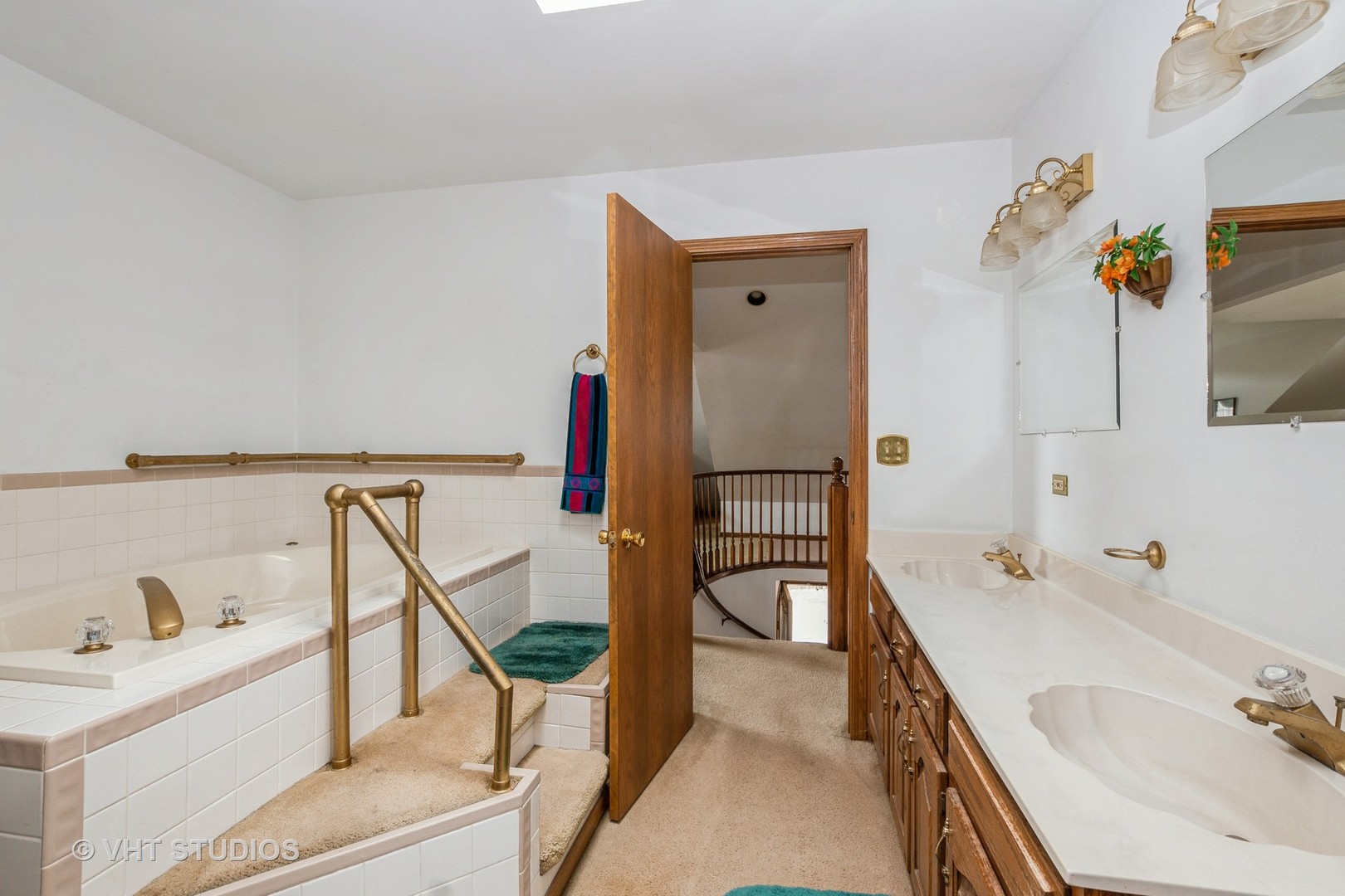 6404 Peachtree Court Unit: 1