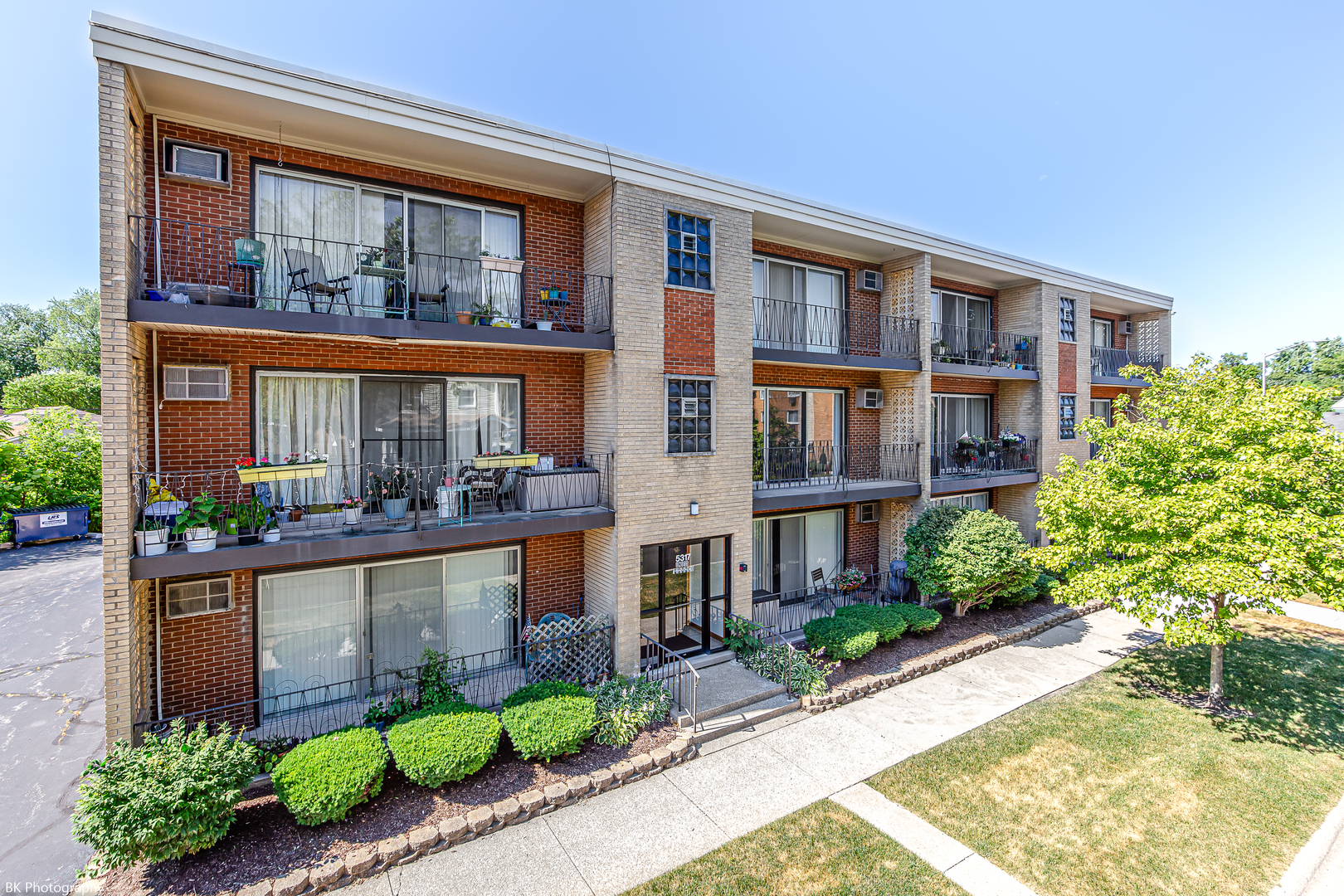 5317 W 96th Street Unit: 6