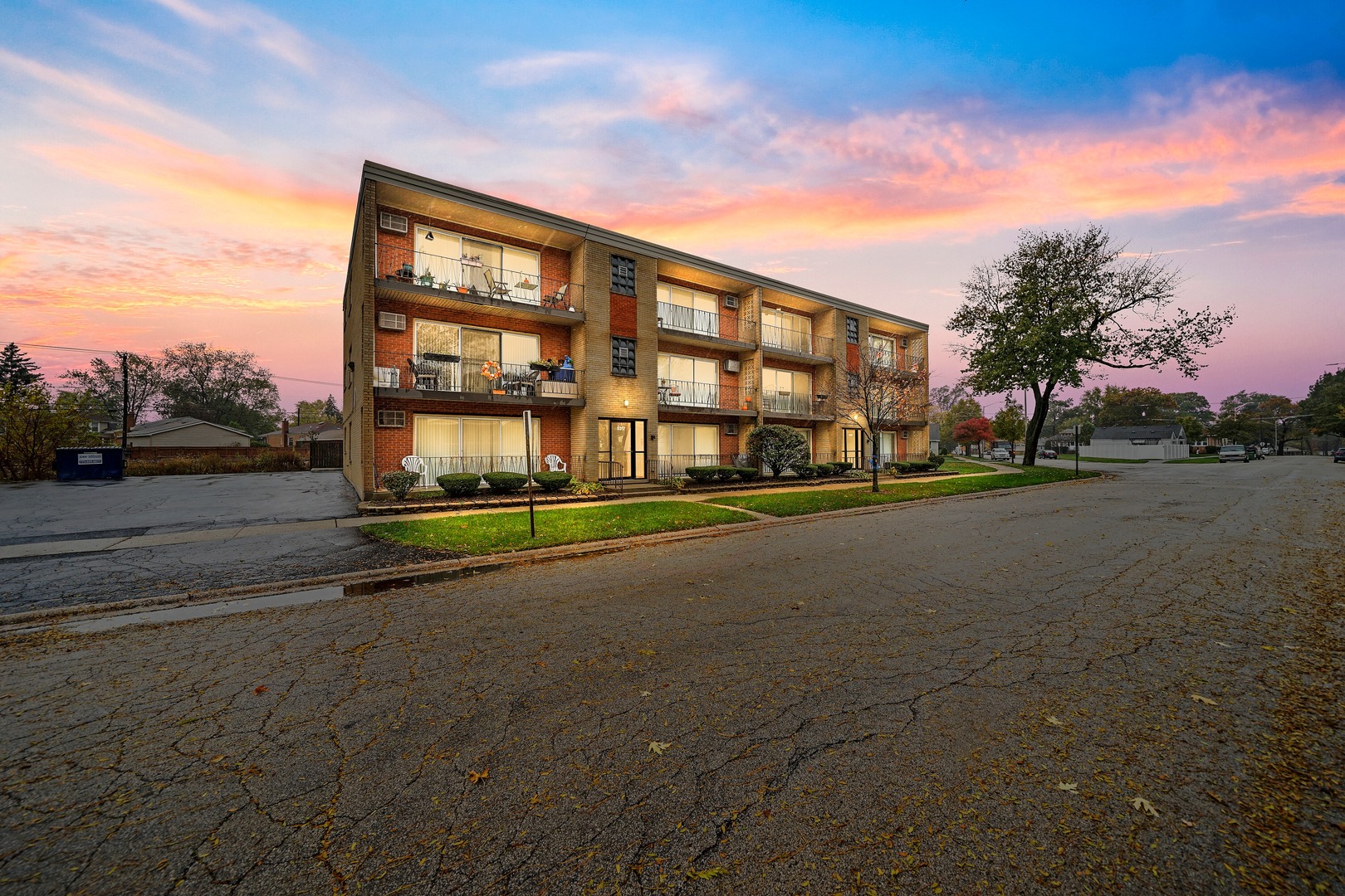 5317 W 96th Street Unit: 6
