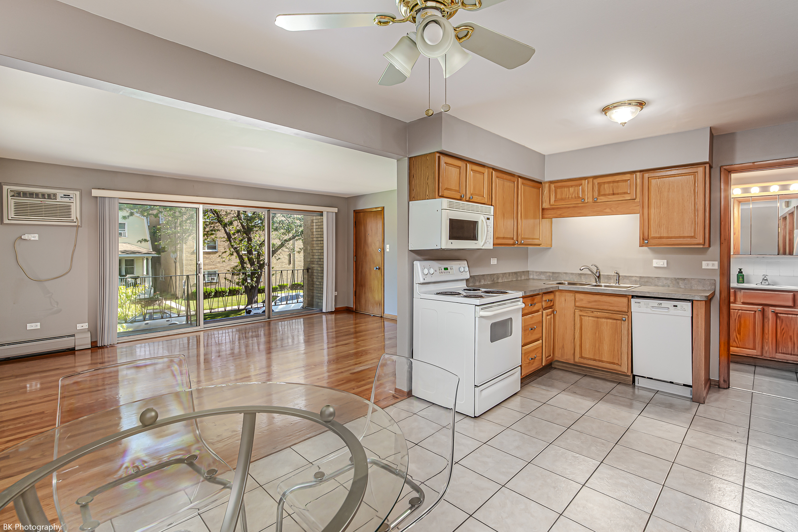 5317 W 96th Street Unit: 6