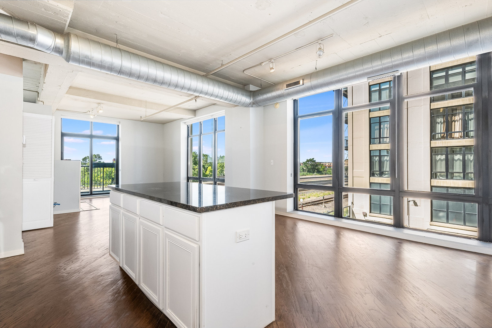 1525 S Sangamon Street Unit: 309