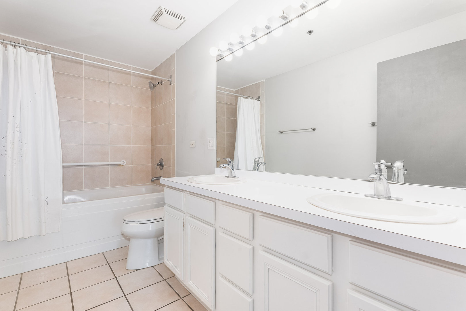 1525 S Sangamon Street Unit: 309