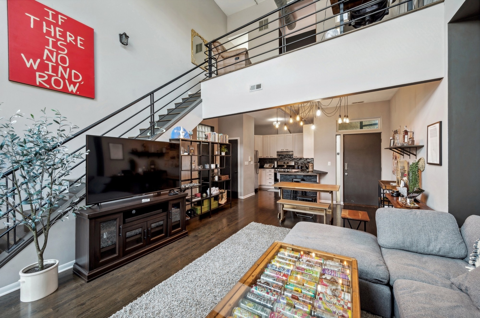 1302 N GREENVIEW Avenue Unit: 3