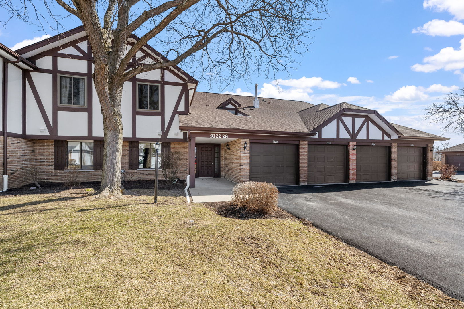 9122 Sandpiper Court Unit: 49