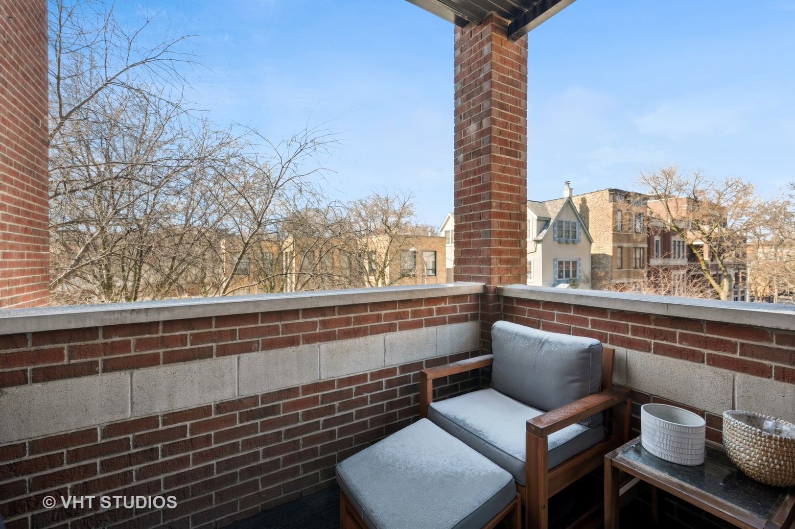 1919 N Kenmore Avenue Unit: 2