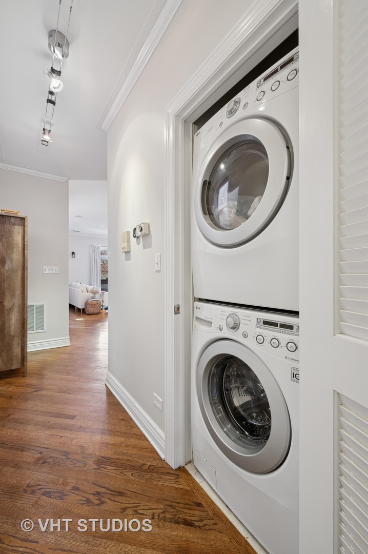 1919 N Kenmore Avenue Unit: 2
