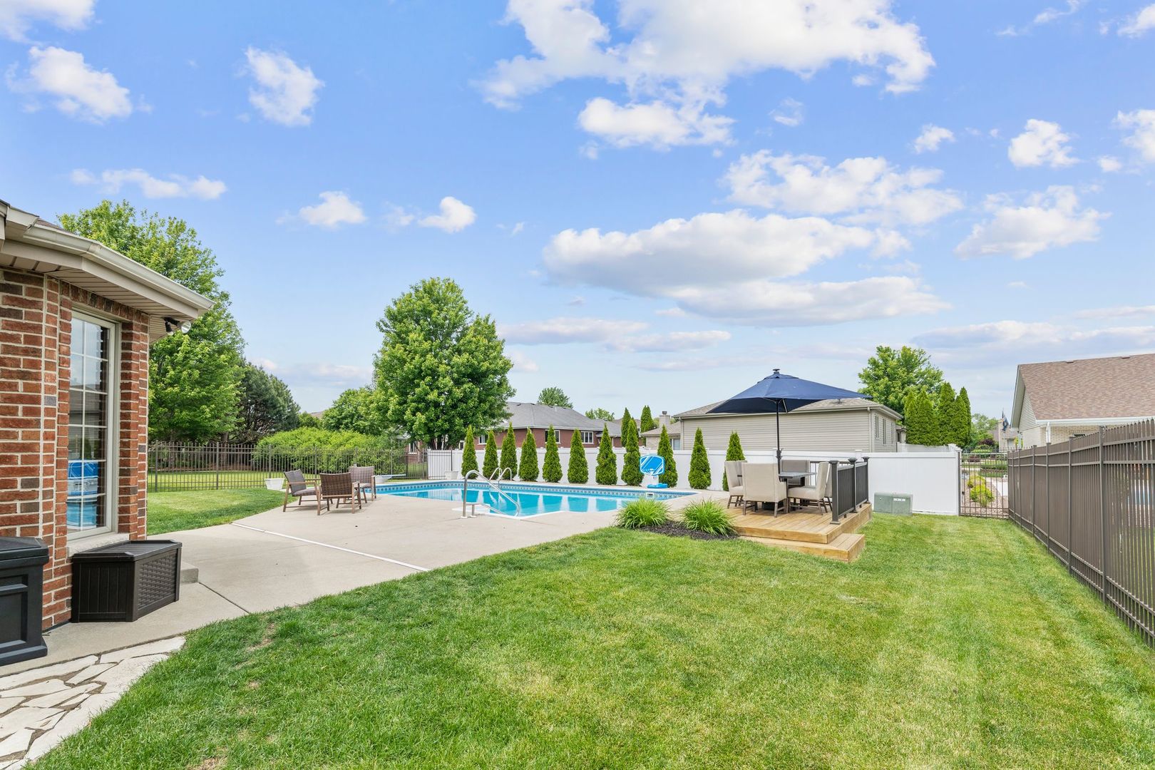 373 W Joliet Highway