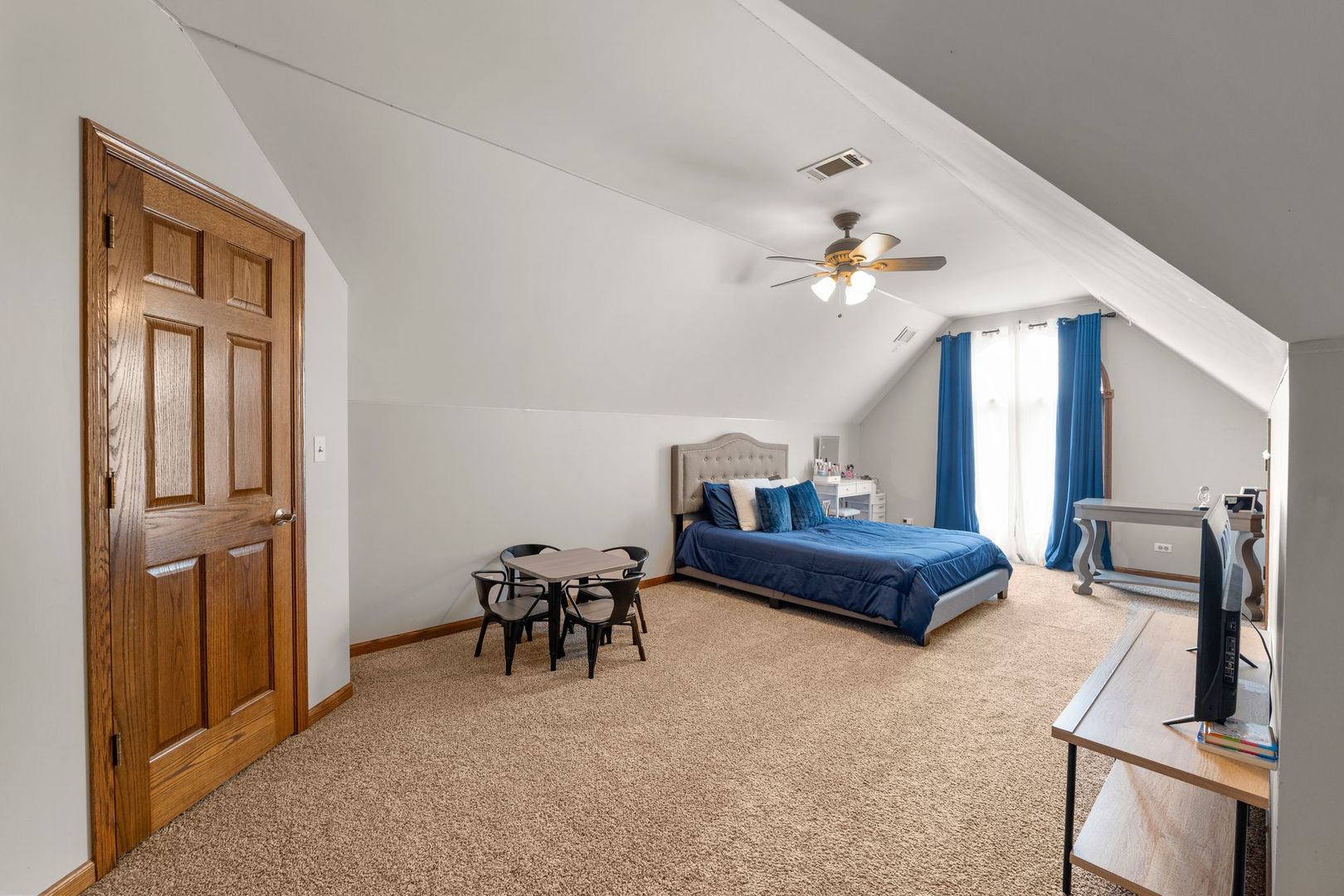 373 W Joliet Highway