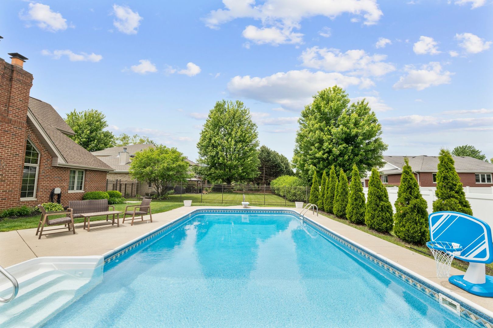 373 W Joliet Highway
