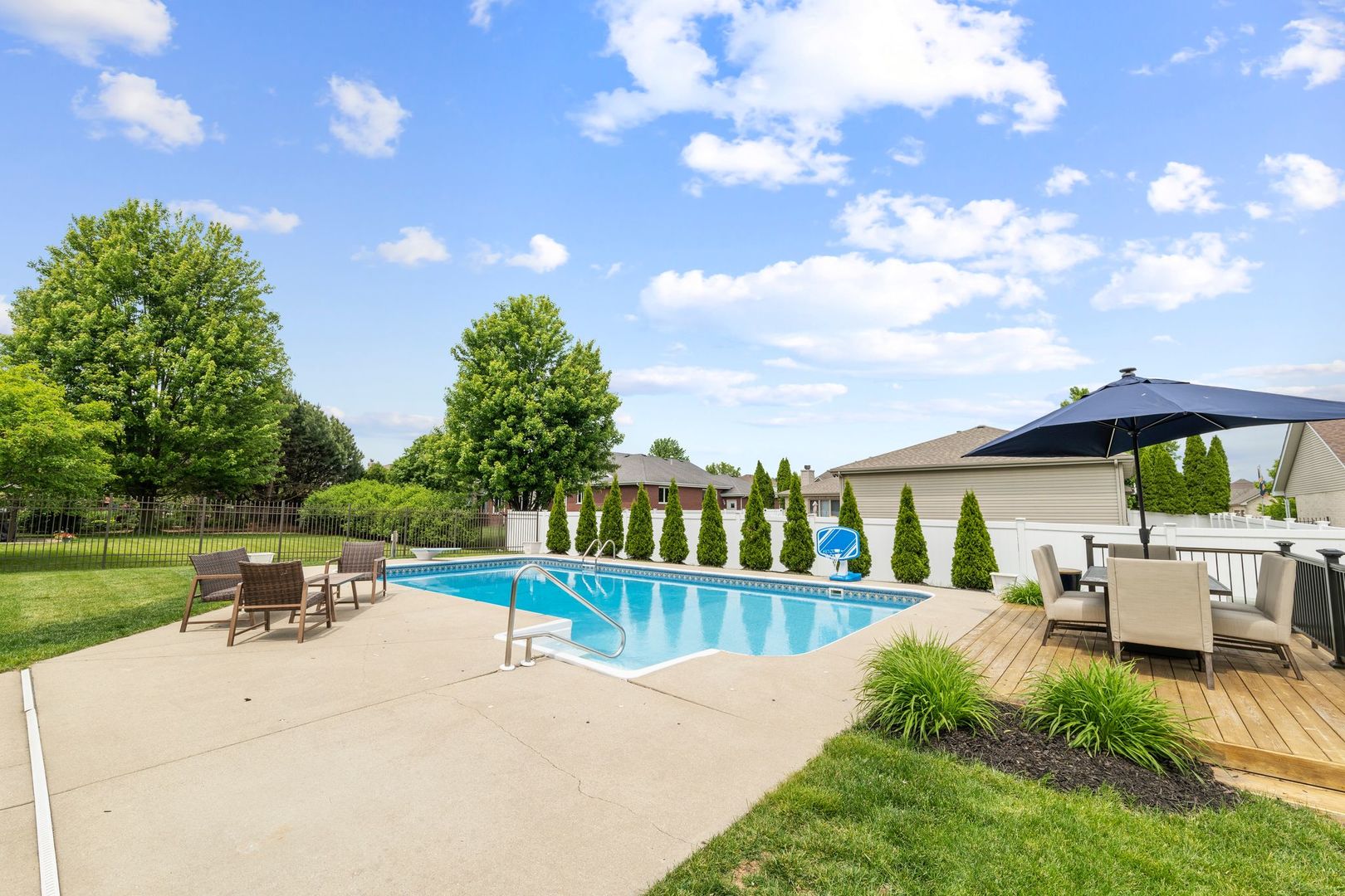 373 W Joliet Highway