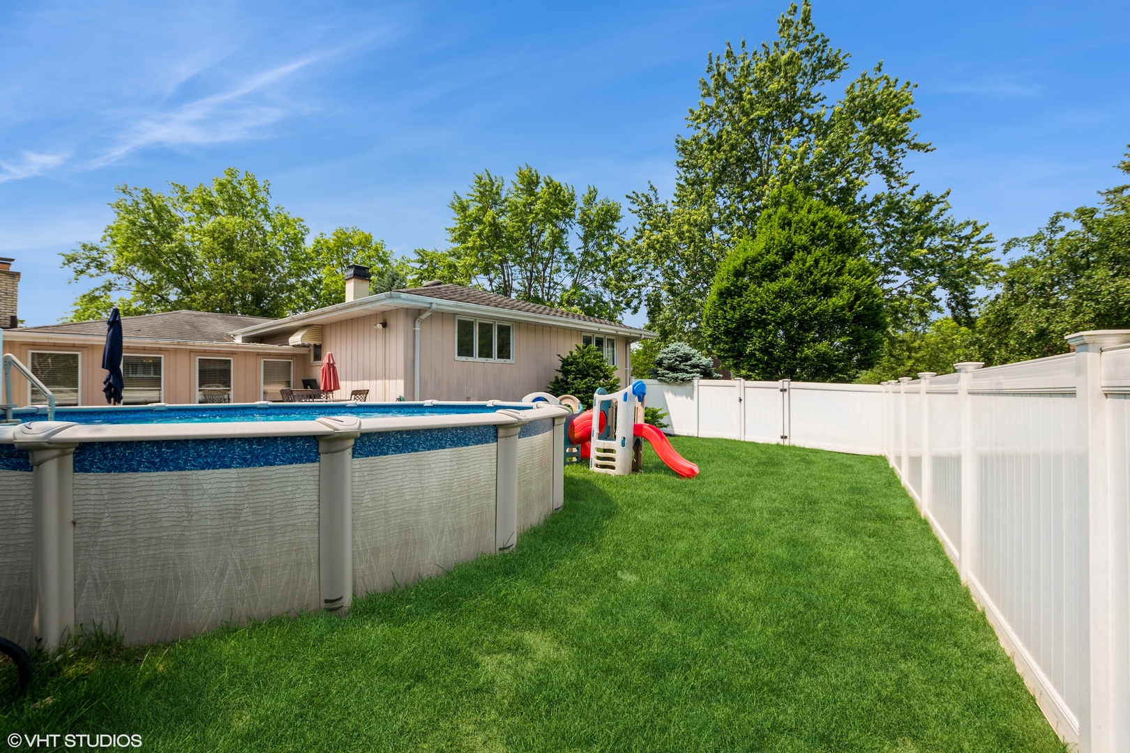1233 TIMBER Place