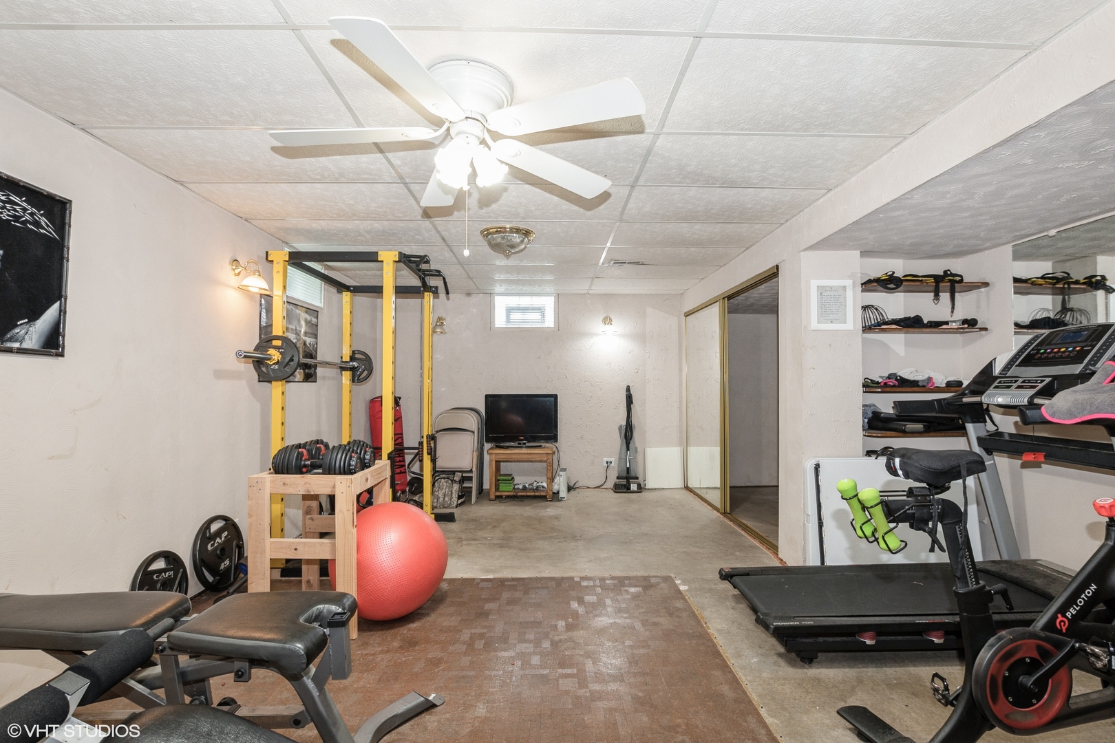 1233 TIMBER Place