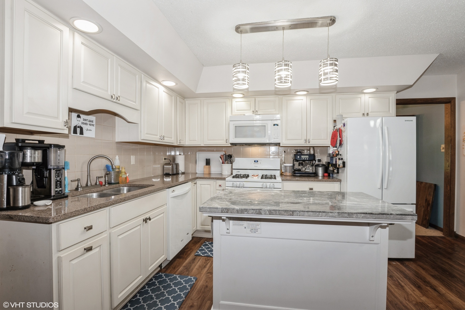 1233 TIMBER Place