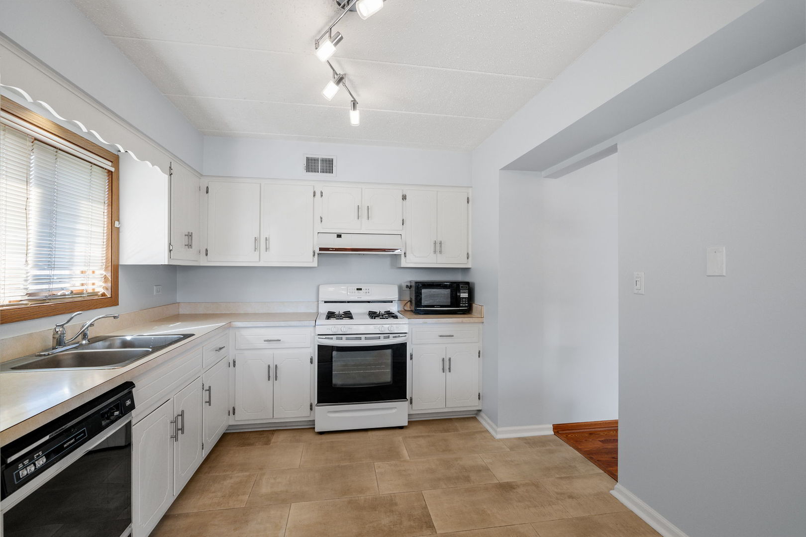 15730 Revere Court Unit: D