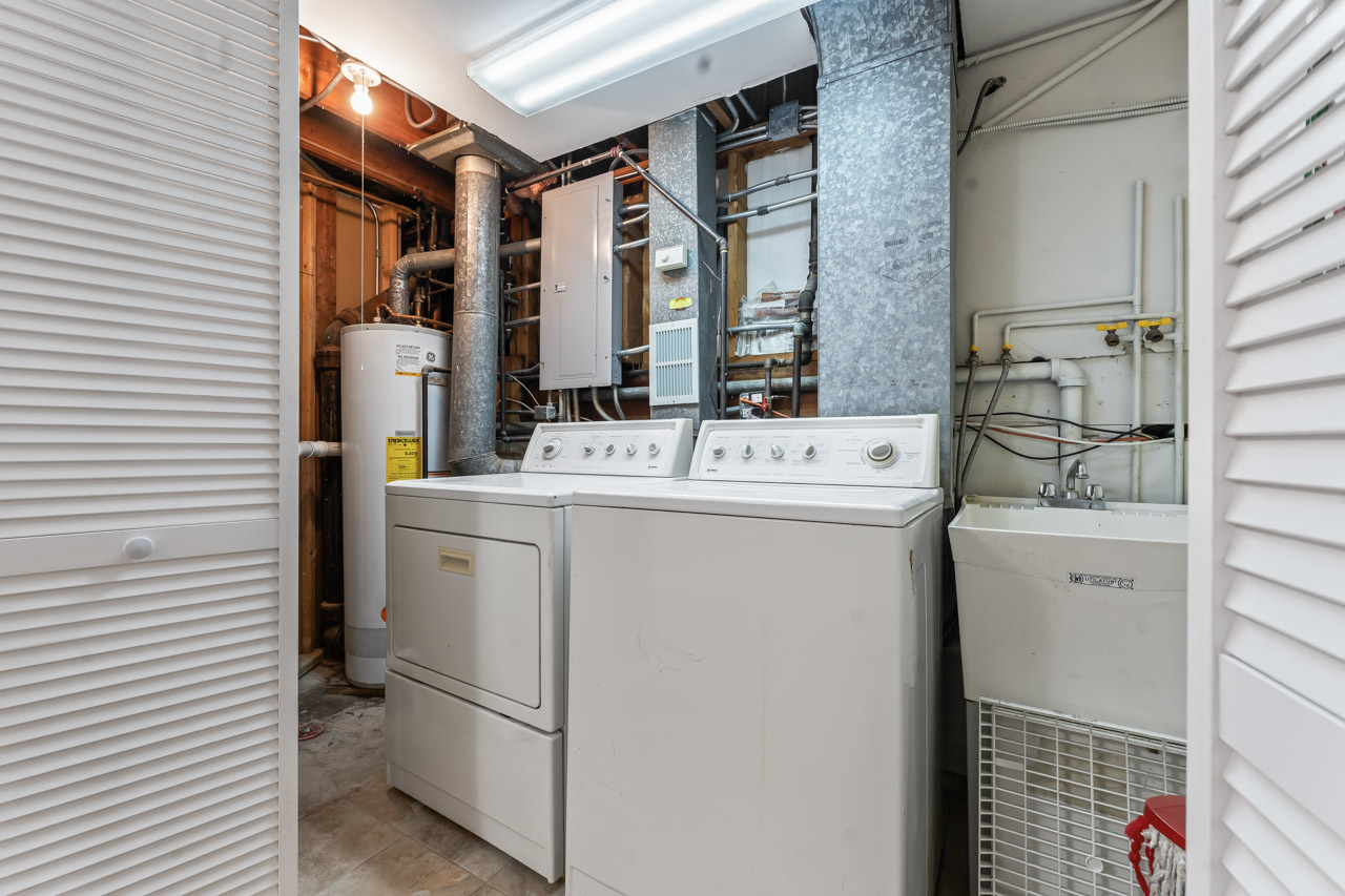 22W351 Birchwood Drive