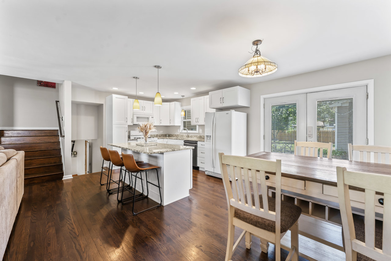 22W351 Birchwood Drive