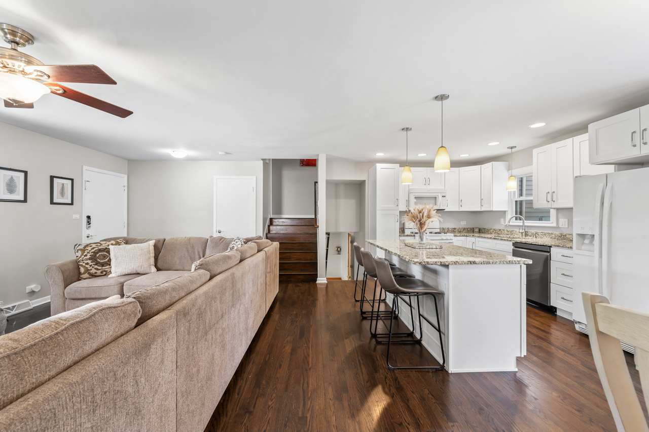 22W351 Birchwood Drive