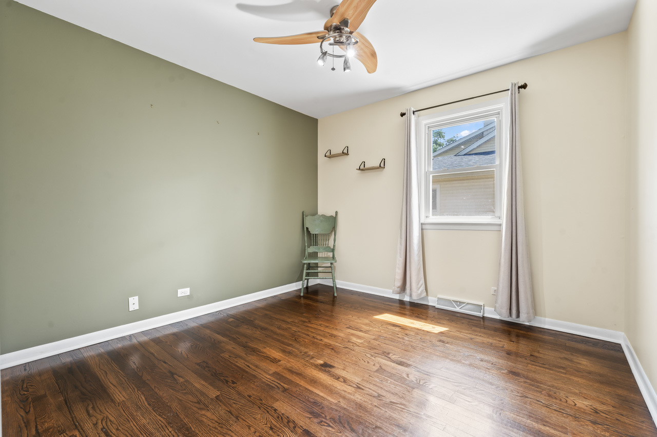 22W351 Birchwood Drive