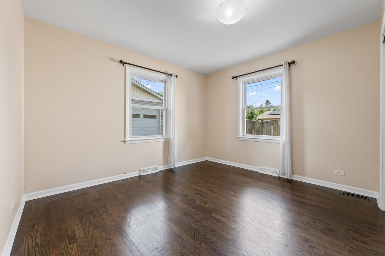 22W351 Birchwood Drive