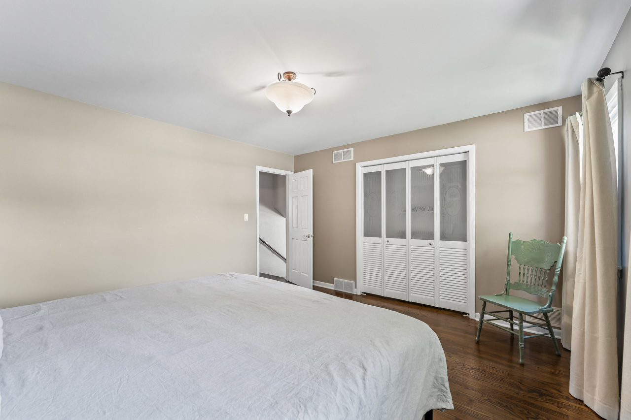 22W351 Birchwood Drive