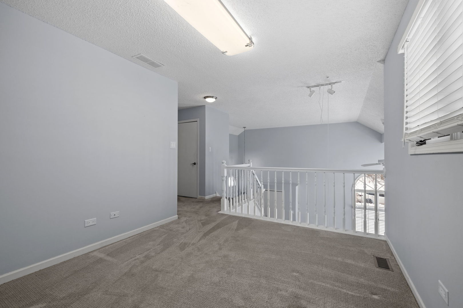 15301 Wilshire Drive