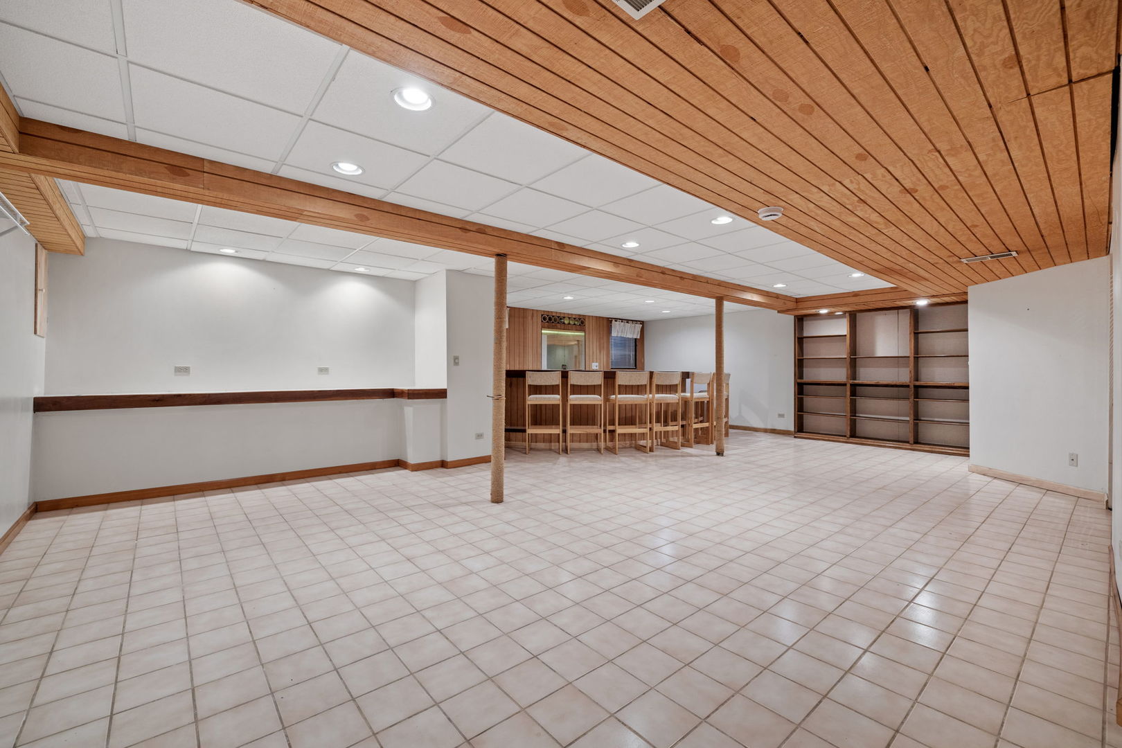 15301 Wilshire Drive