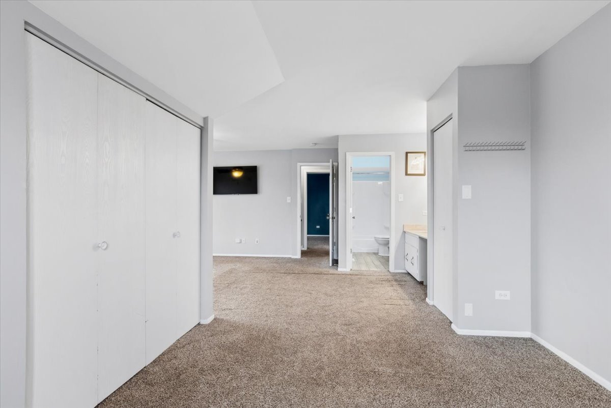 9239 Hartwood Court Unit: 0