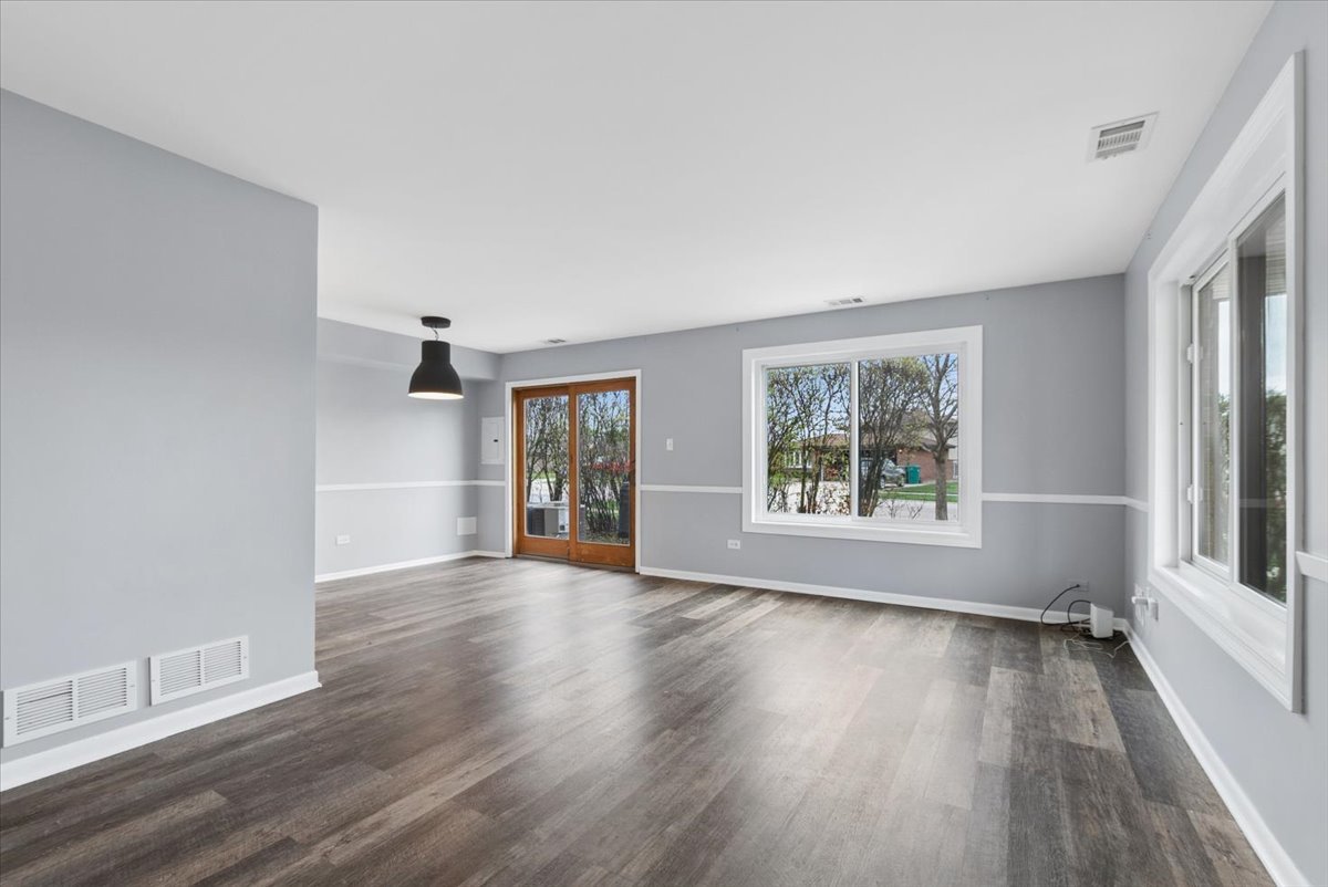 9239 Hartwood Court Unit: 0