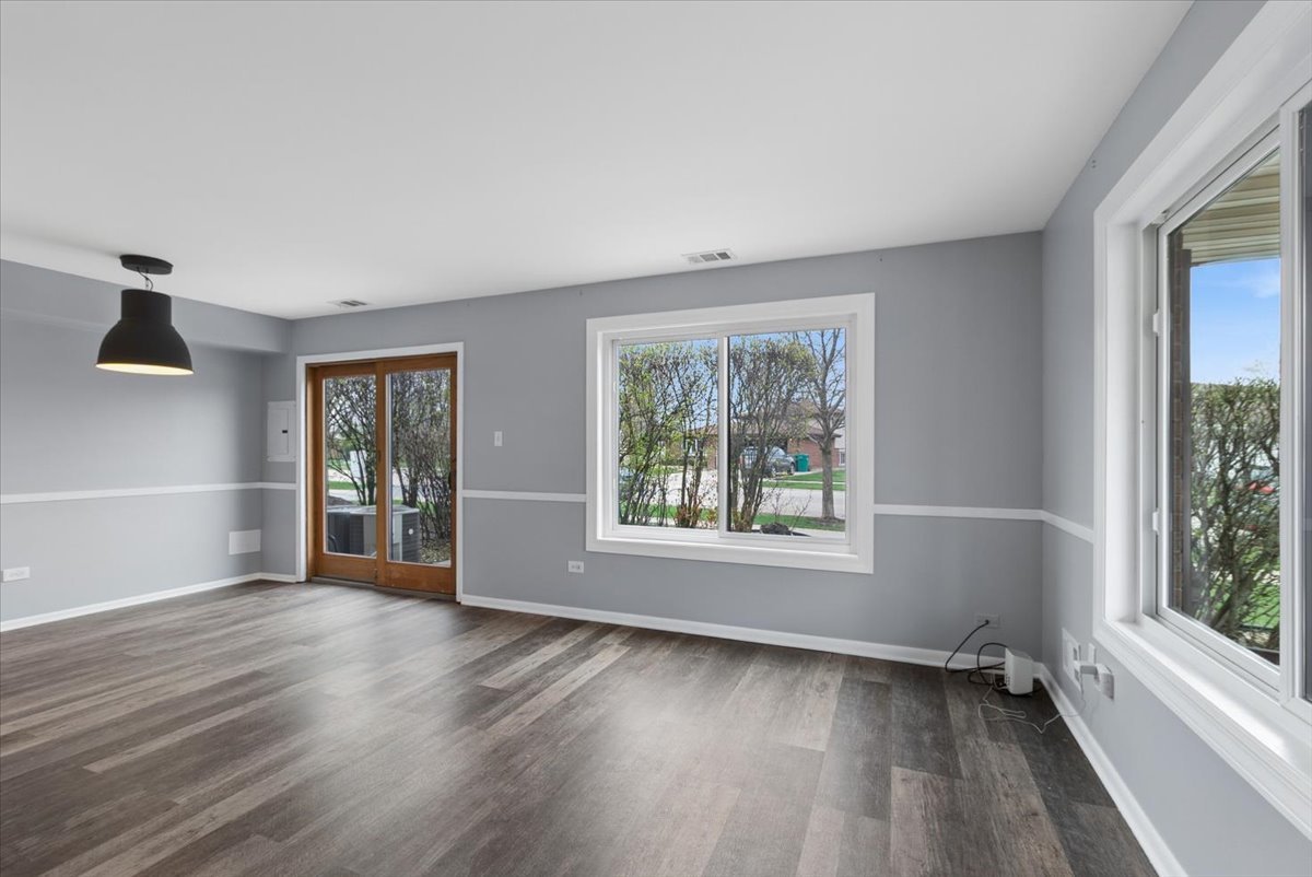 9239 Hartwood Court Unit: 0