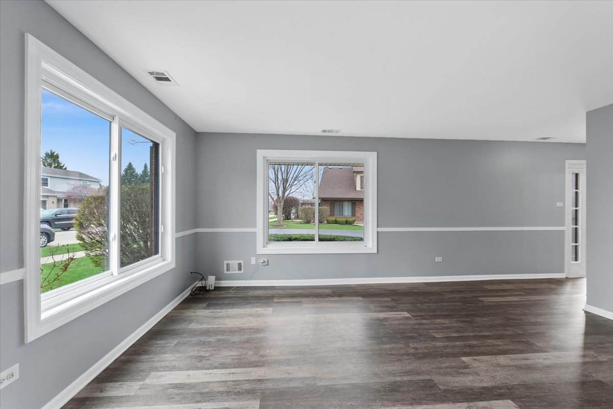 9239 Hartwood Court Unit: 0