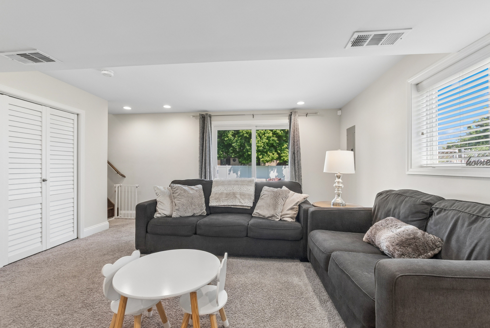 15321 Oak Road