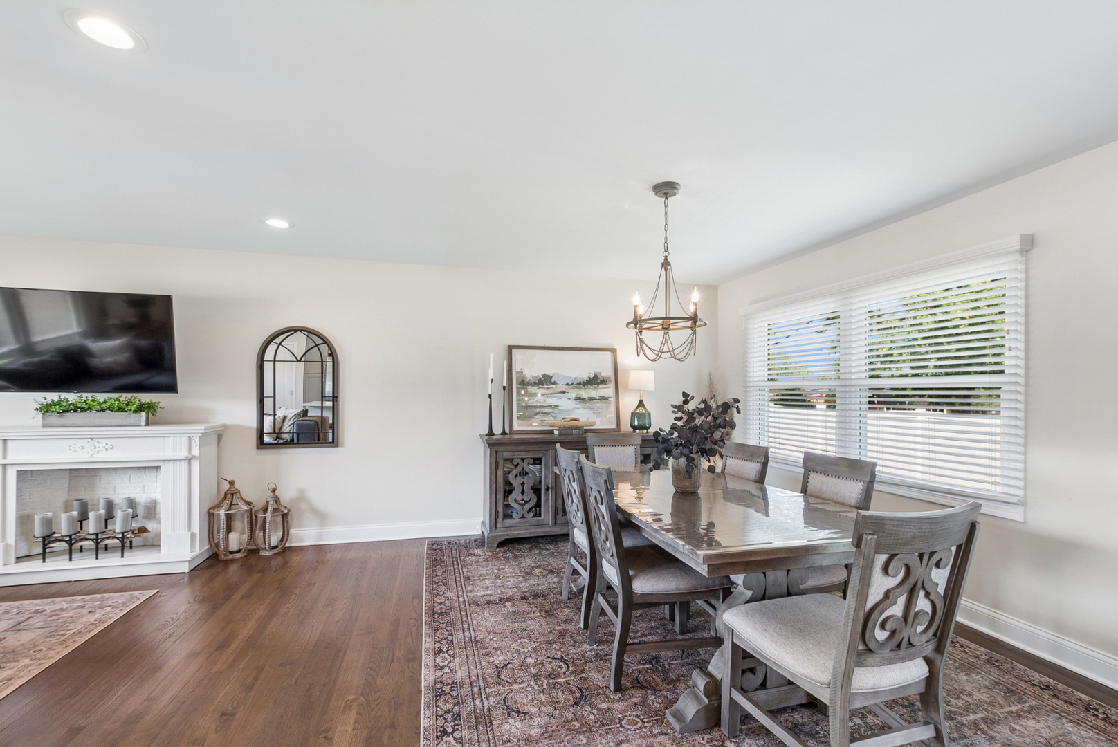15321 Oak Road