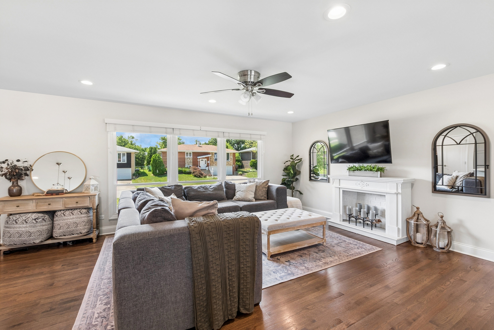15321 Oak Road