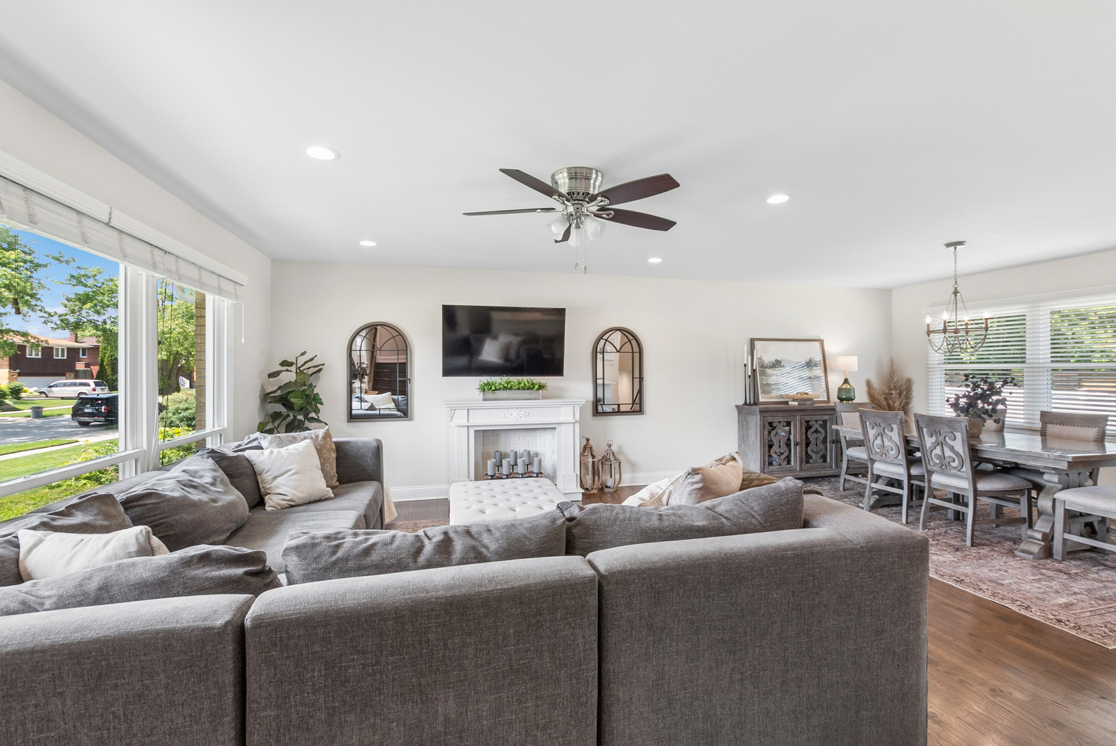 15321 Oak Road