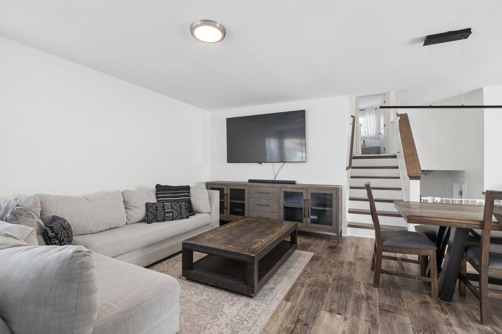 4343 Henry Street