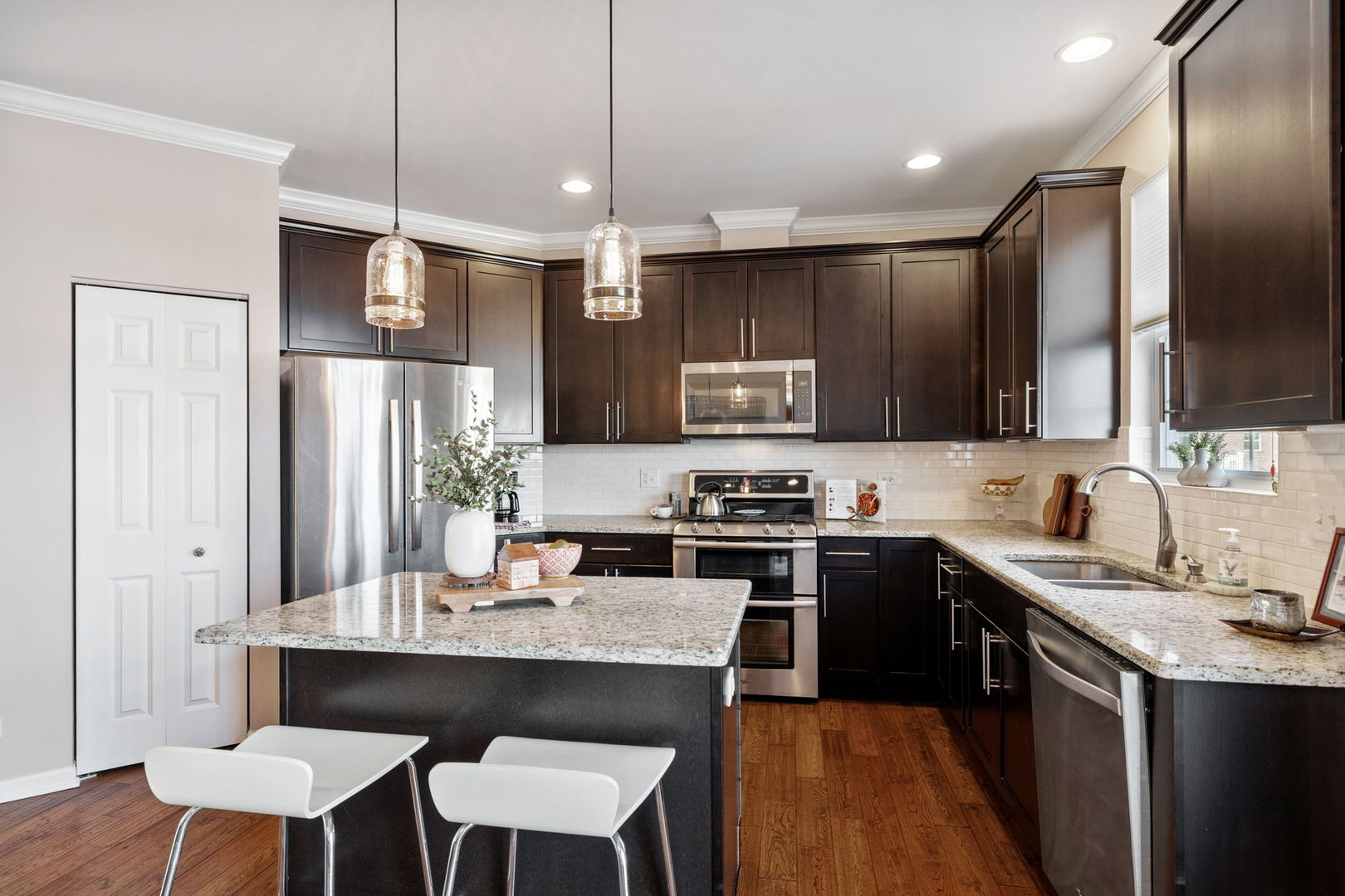 10592 W 154th Place