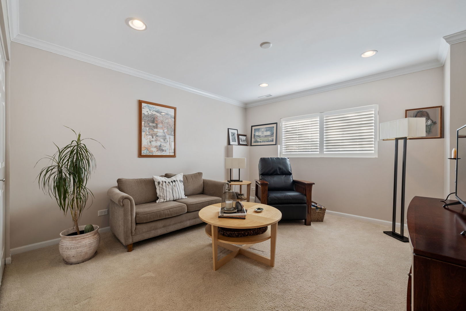 10592 W 154th Place