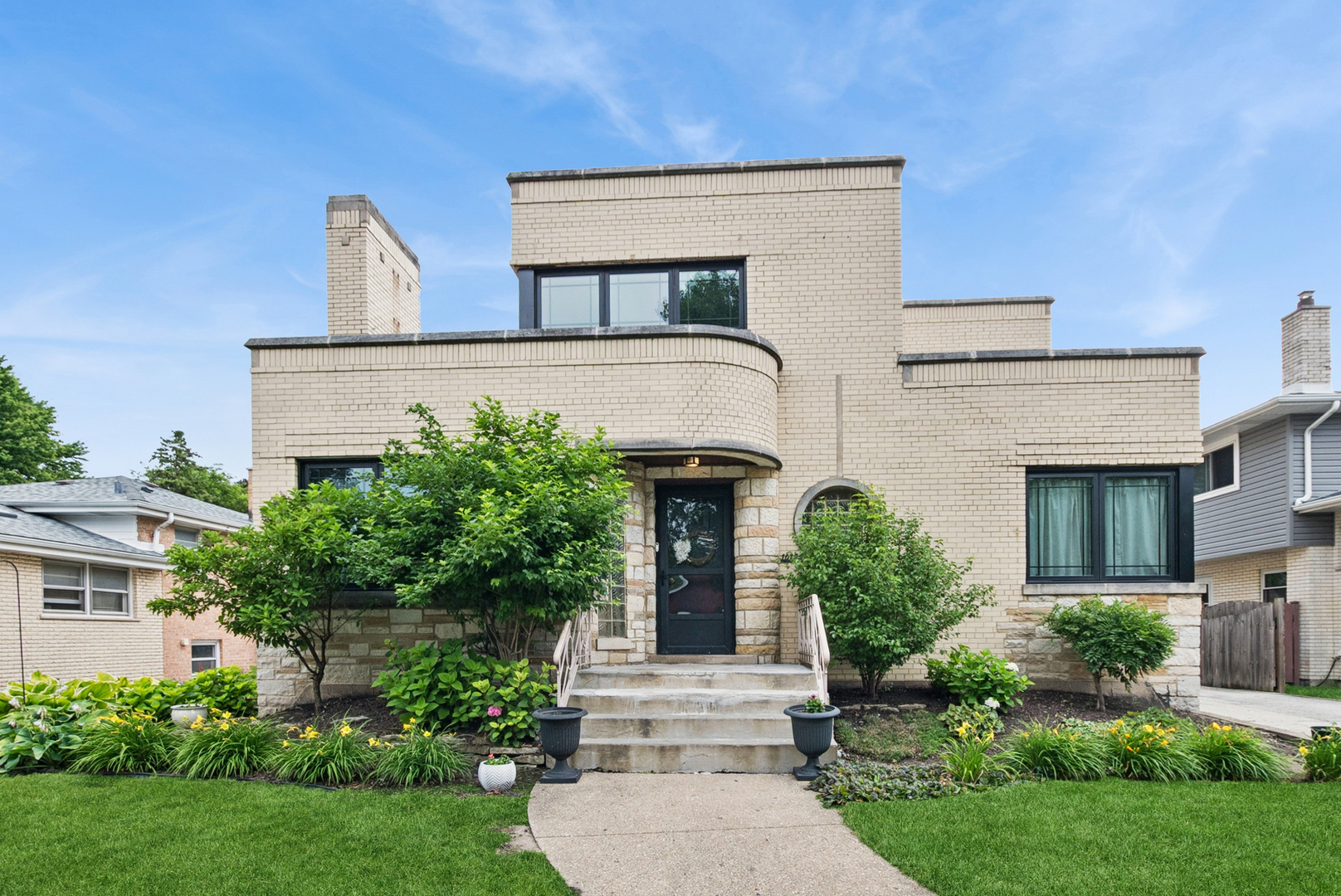 10155 S Clifton Park Avenue