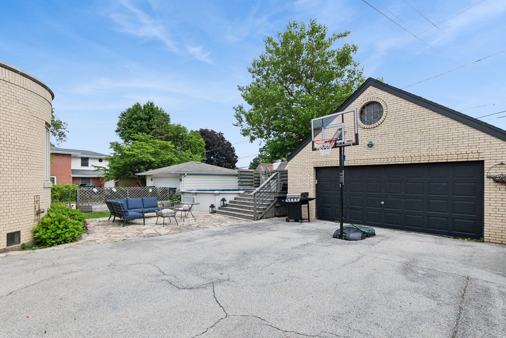 10155 S Clifton Park Avenue