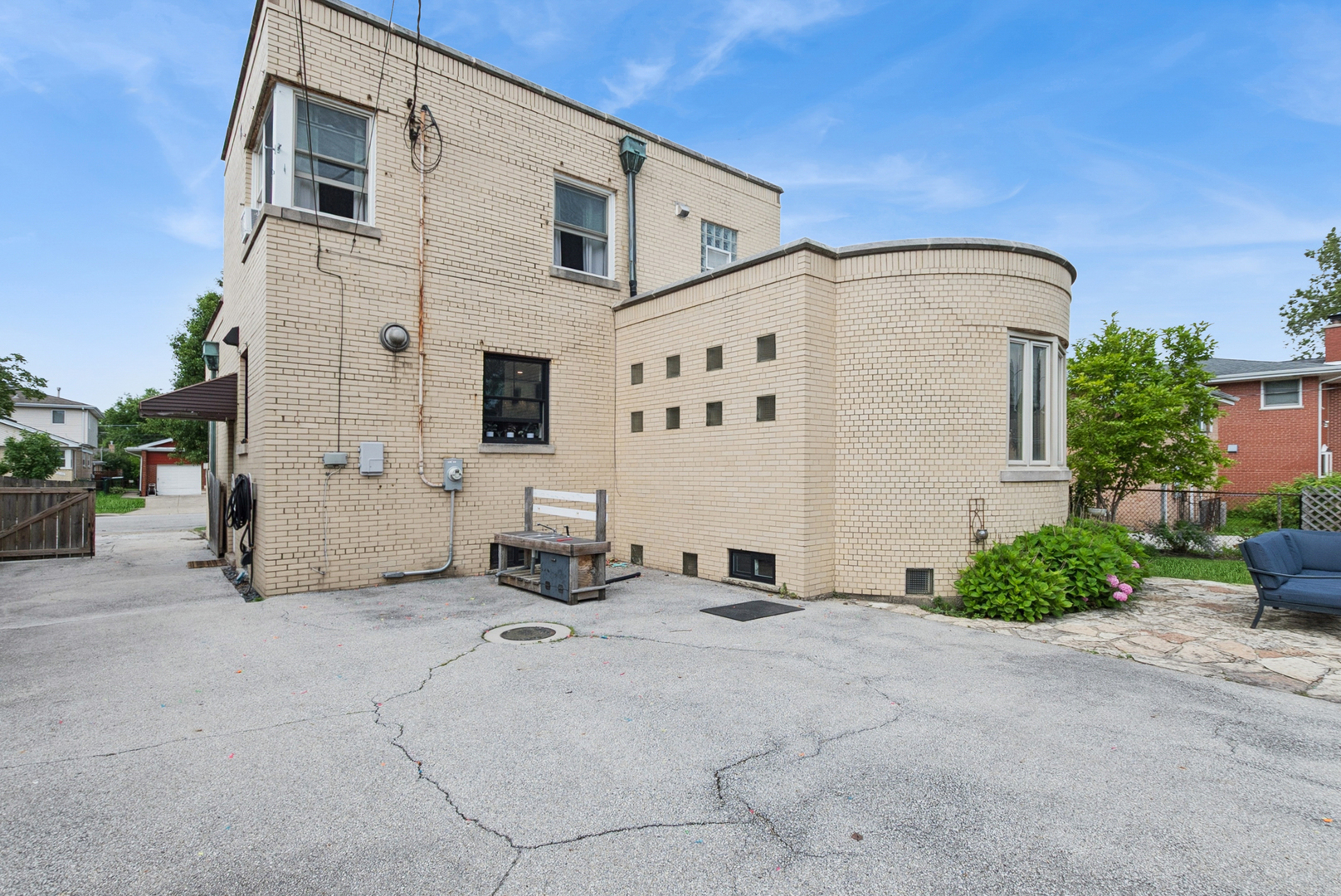 10155 S Clifton Park Avenue