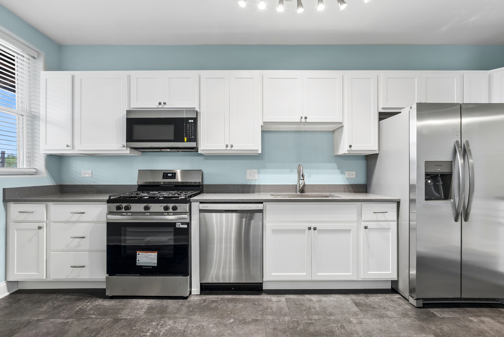 4614 S CALUMET Avenue Unit: 3S