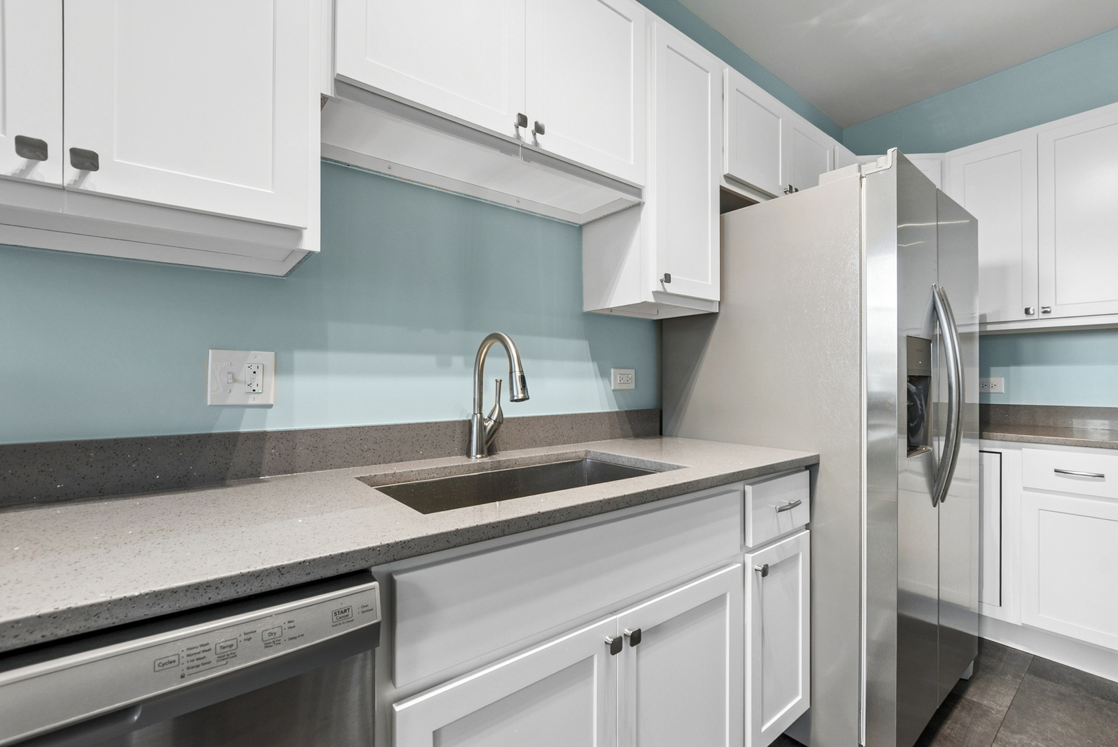 4614 S CALUMET Avenue Unit: 3S