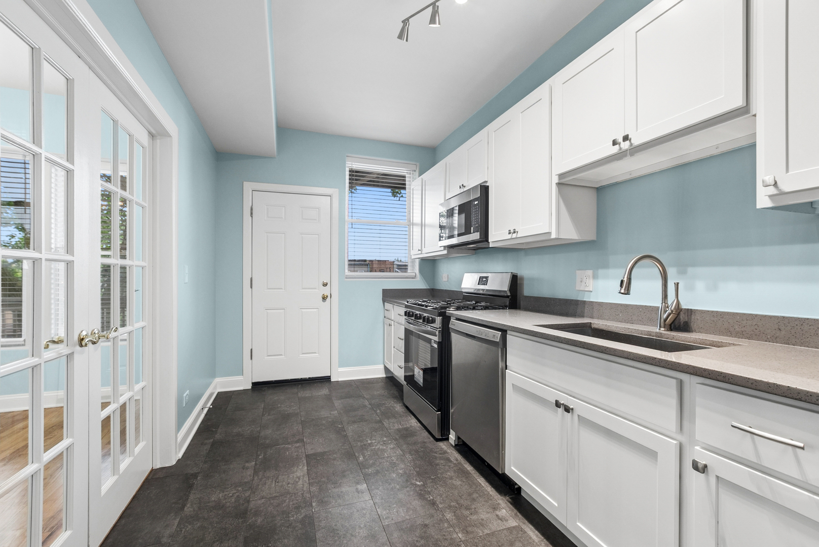 4614 S CALUMET Avenue Unit: 3S