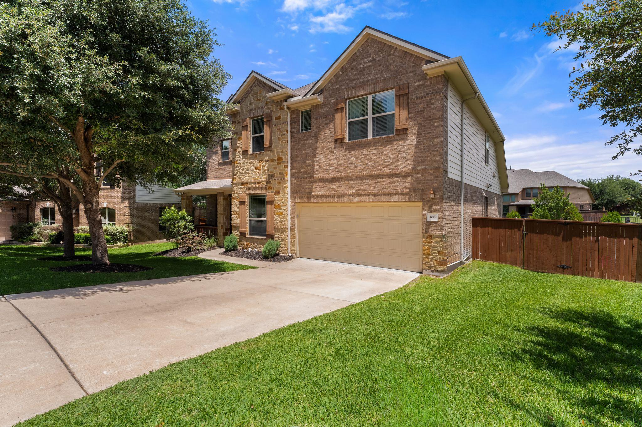 108 Lake Mineral Wells DR