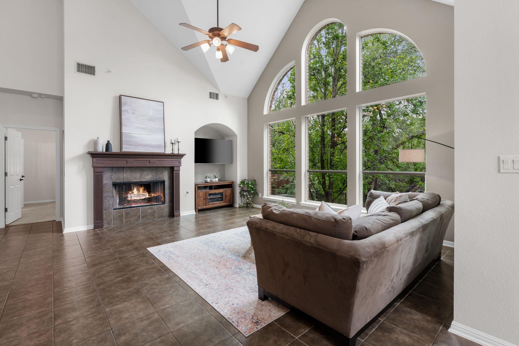 2508 Lipizzan DR