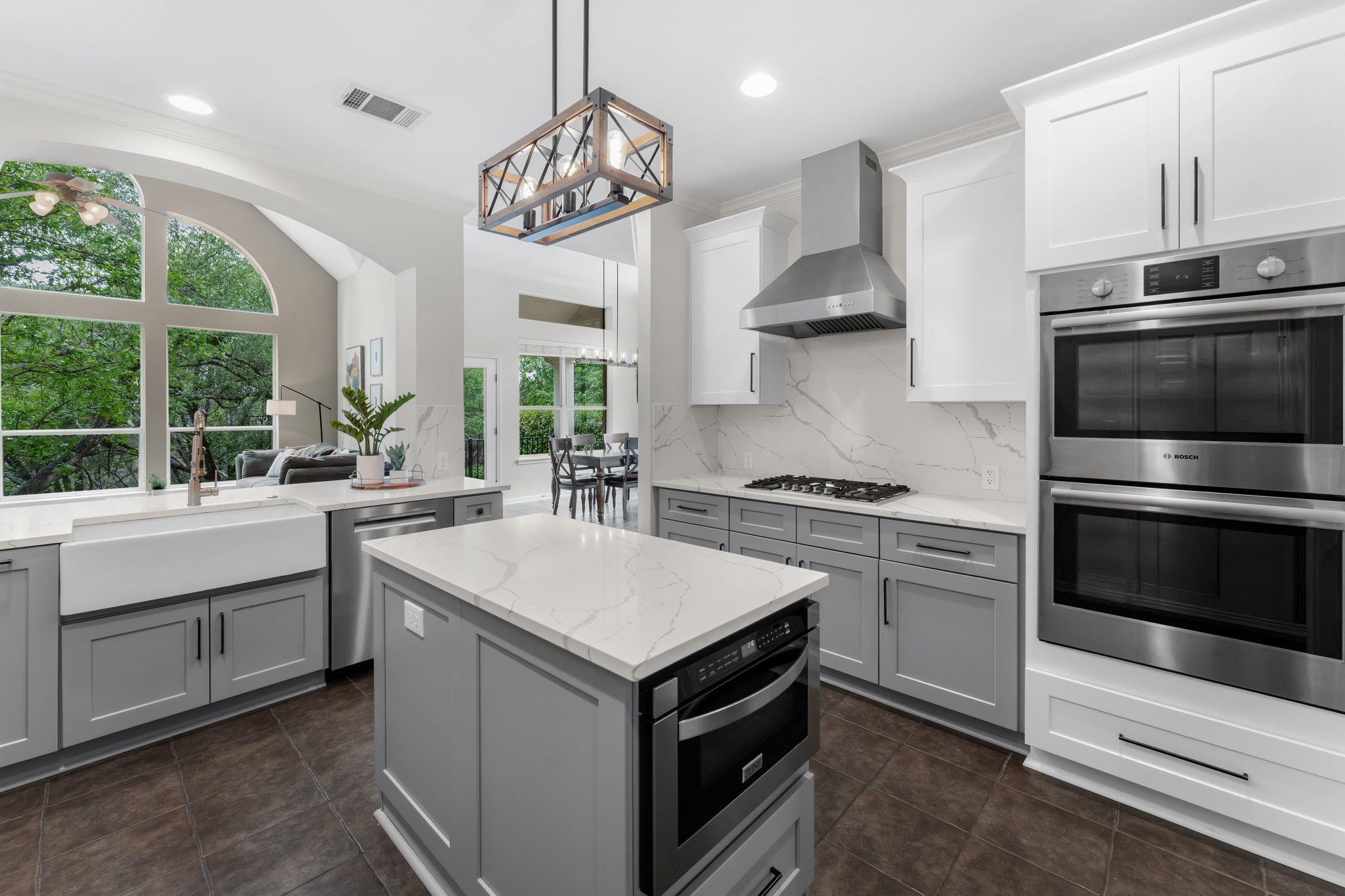 2508 Lipizzan DR