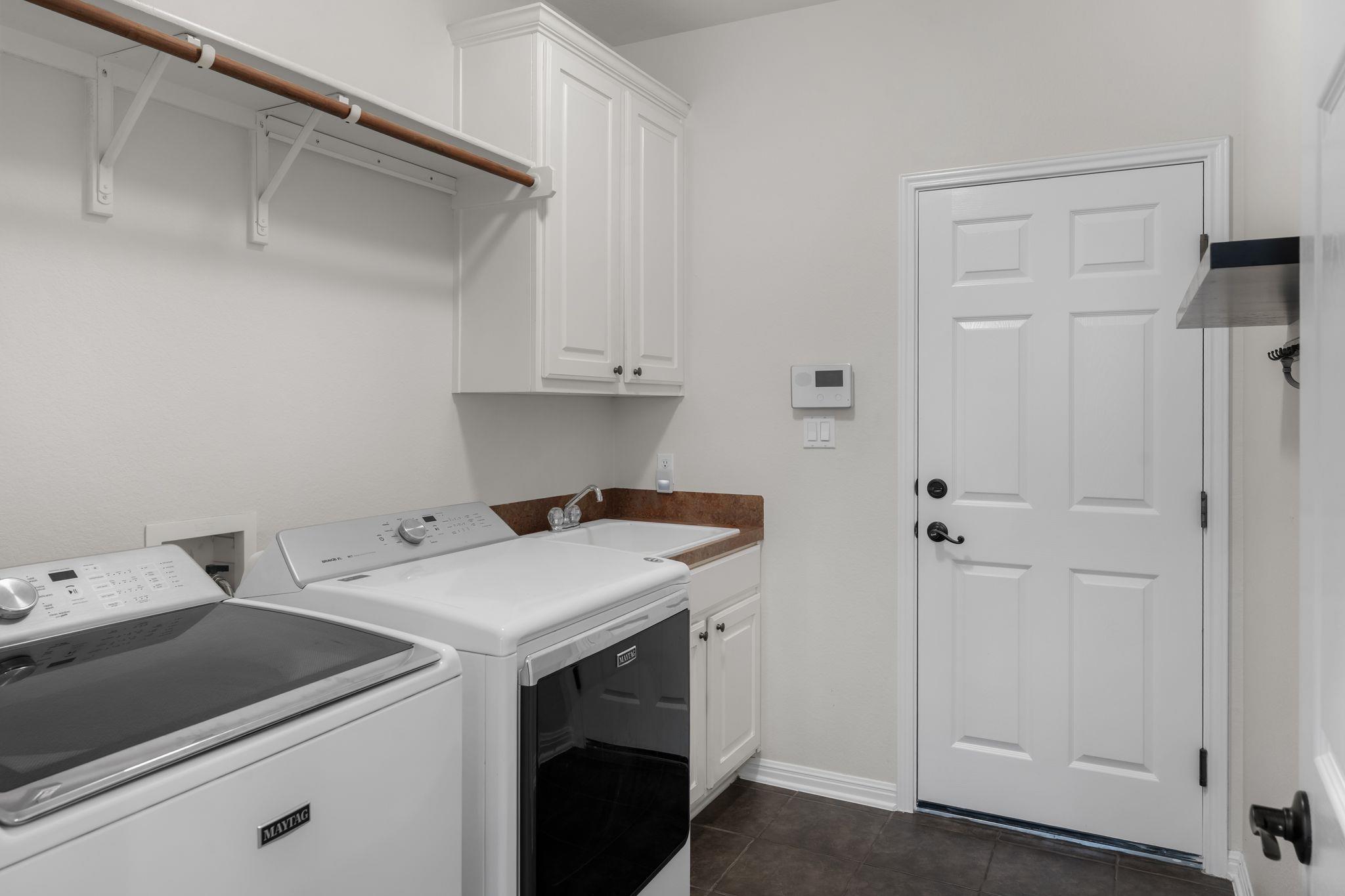 2508 Lipizzan DR
