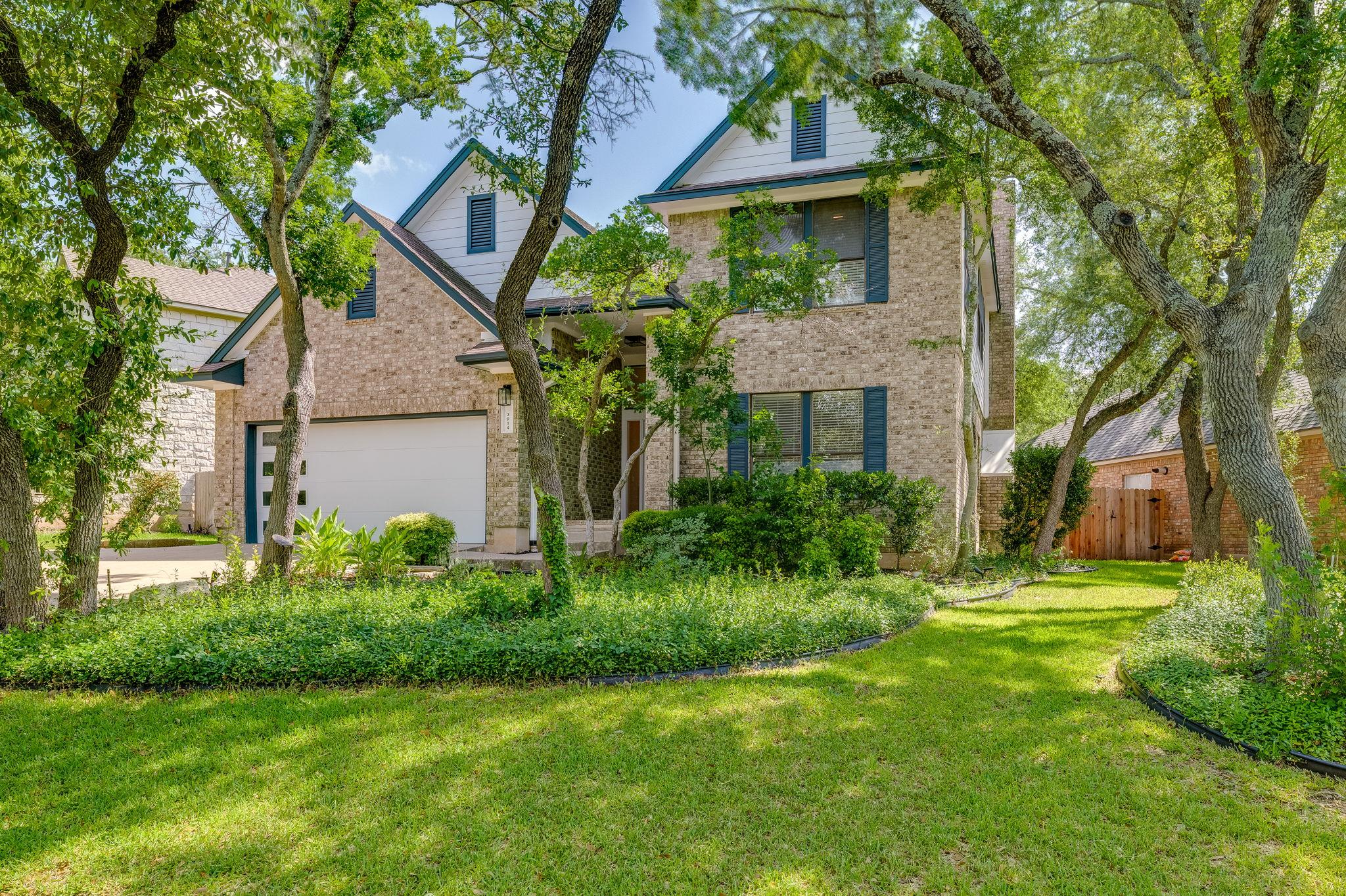 3914 Latimer DR